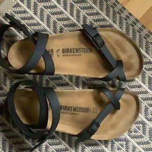NEW Birkenstock Yara Sandals size 40 or US 9